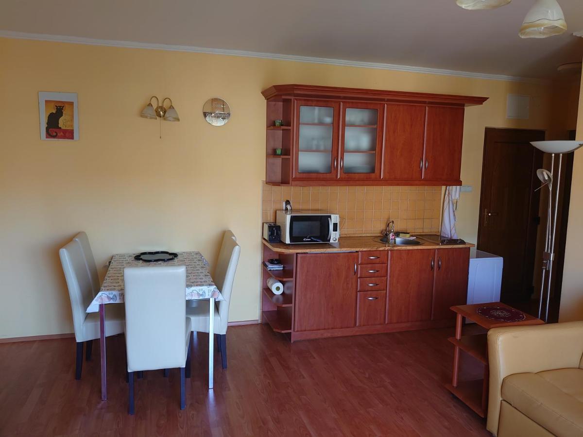 Coke Wellness Apartman Siófok Exteriör bild