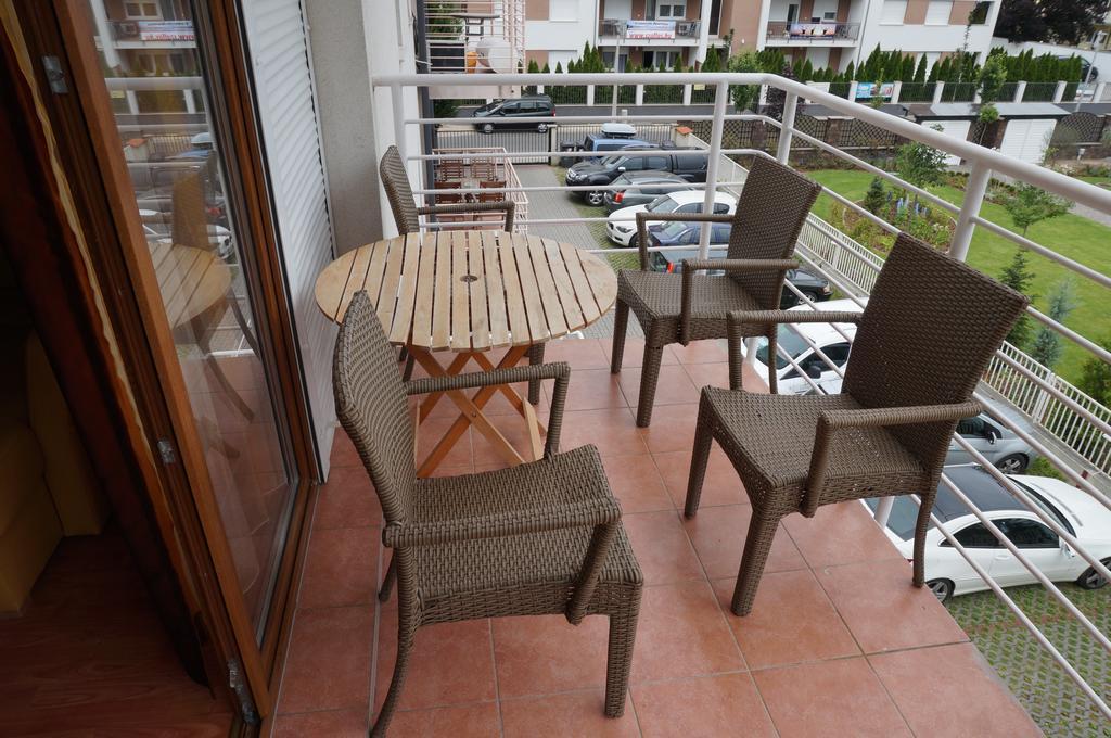 Coke Wellness Apartman Siófok Exteriör bild