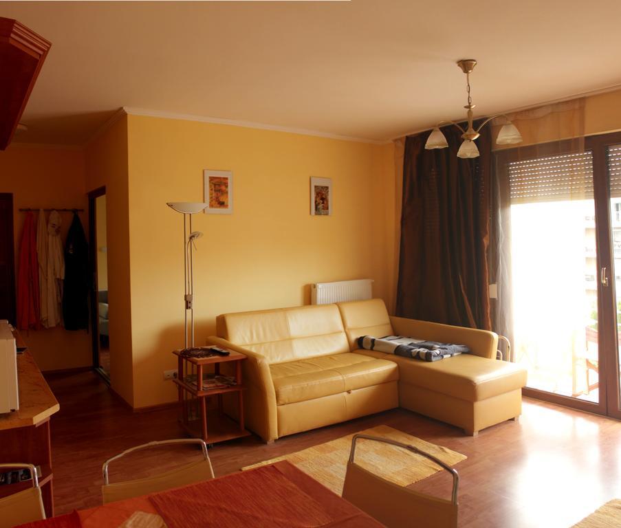 Coke Wellness Apartman Siófok Exteriör bild